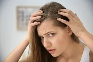 كيف احمي شعري من التساقط أثناء الرضاعة تقنية ريجينيرا العلاجية